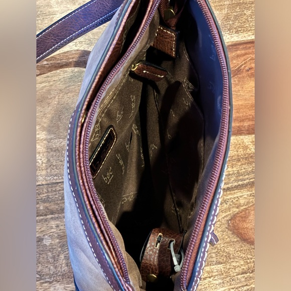 BOC Taupe Purse with Convertible Strap and Cell Phone Power Bank, Like New!! - Picture 10 of 13